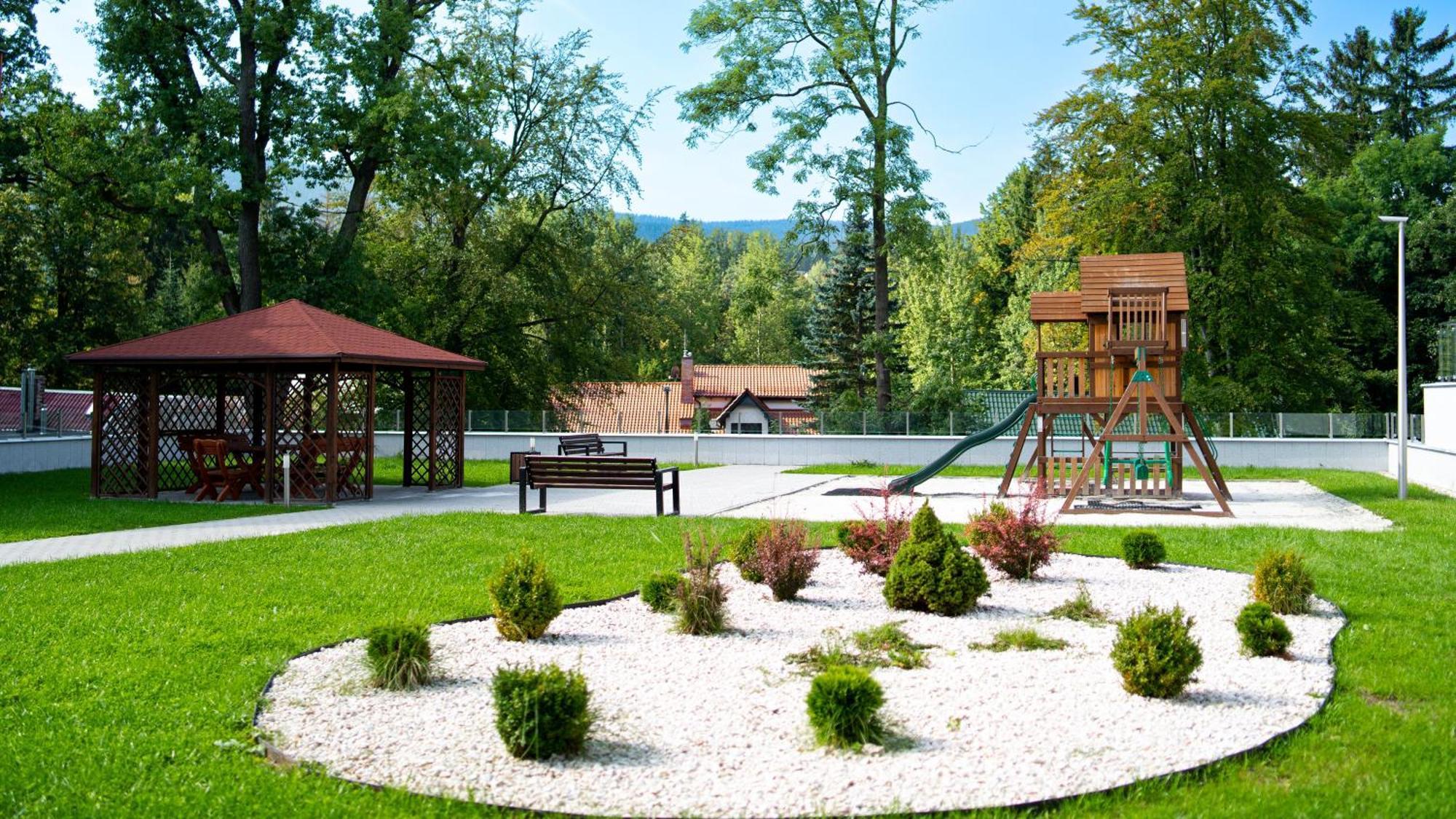 Apartamenty Sun & Snow Stone Hill 스클라르스카포렘바 외부 사진
